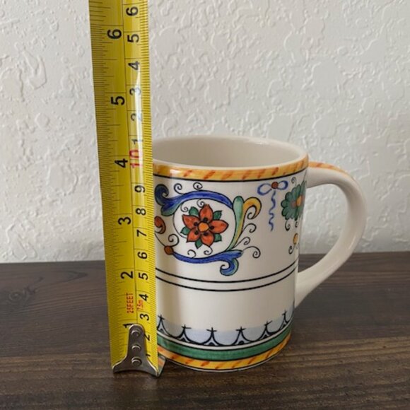 Made in Portugal Porcelan Coffee Mug with  Deruta Style Floral Scrolls - Picture 5 of 5